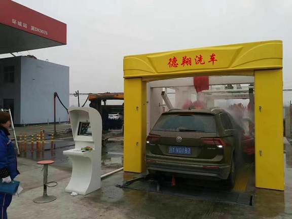 隧道式洗車機7